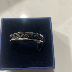 Men’s or ladies large ring Swarovski